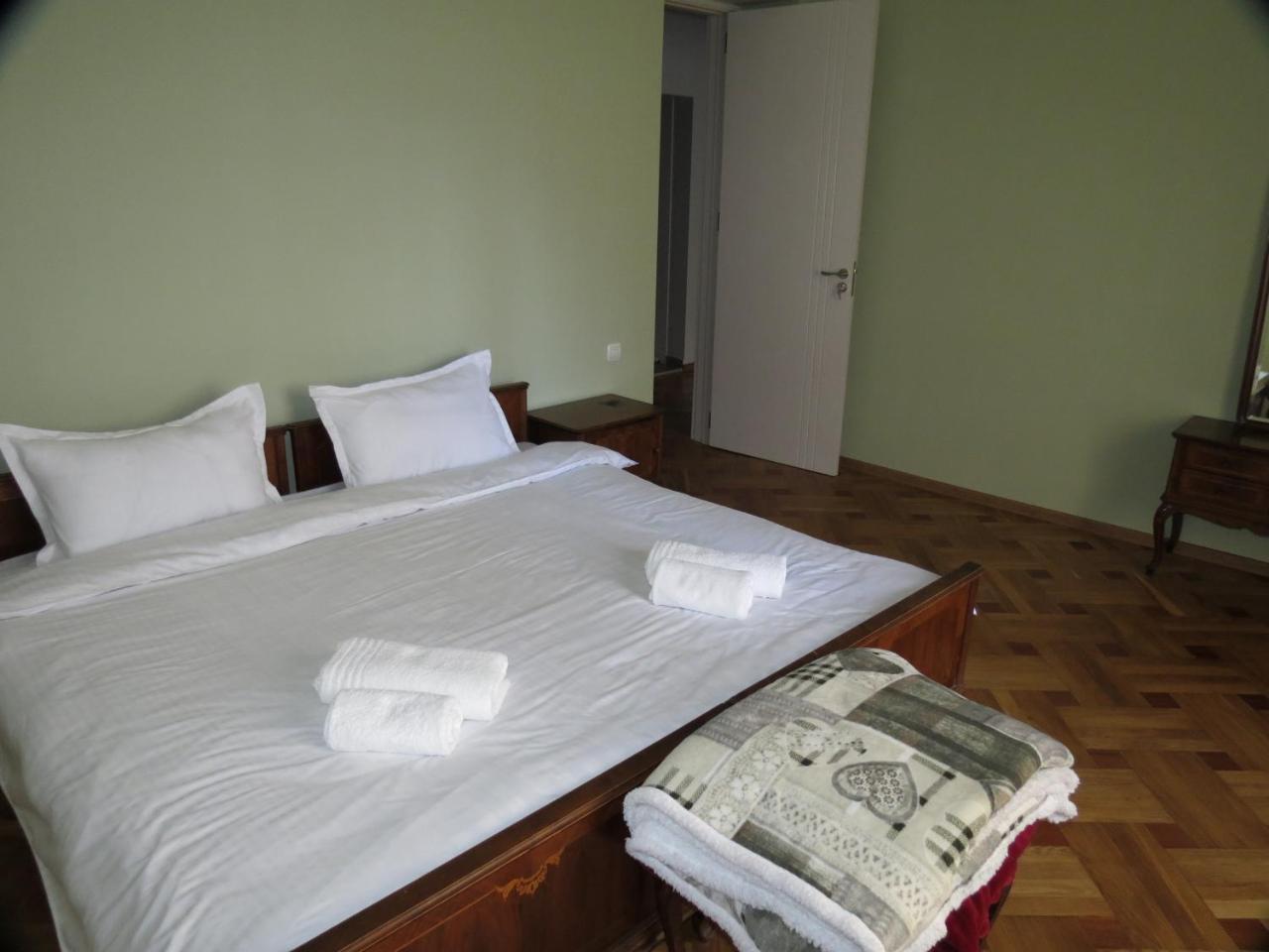 Апартаменты Three Rooms Тбилиси Экстерьер фото