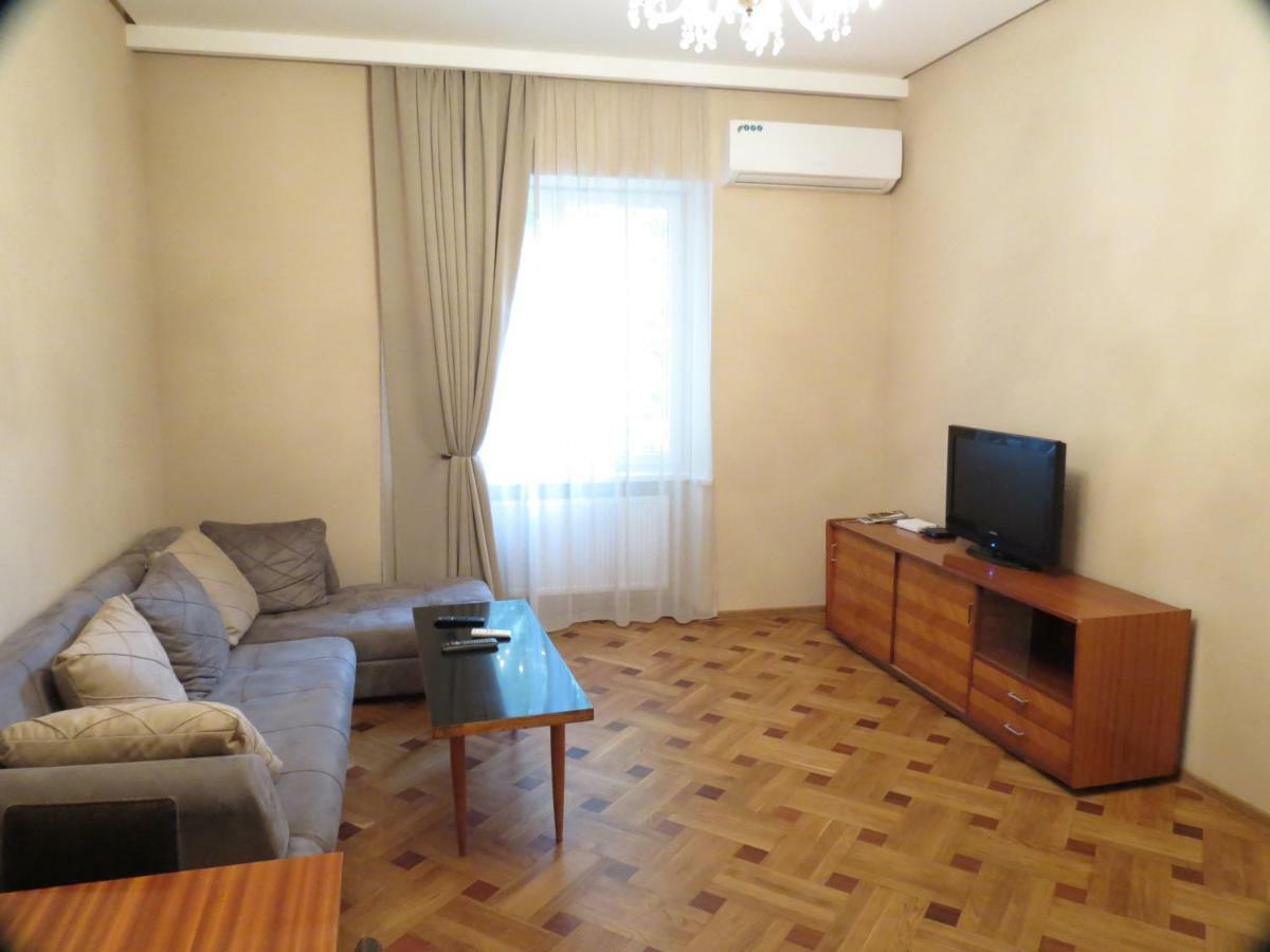 Апартаменты Three Rooms Тбилиси Экстерьер фото
