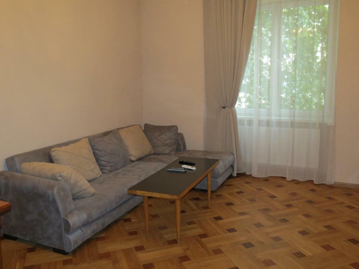 Апартаменты Three Rooms Тбилиси Экстерьер фото